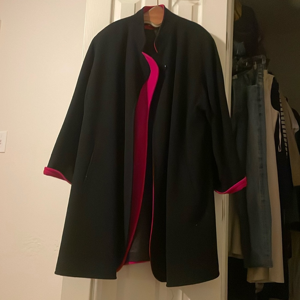 Black wonder coat with fuchsia detail
